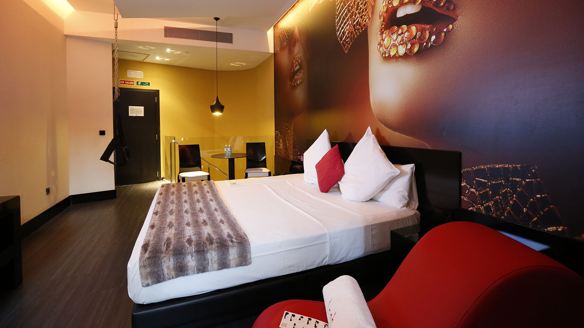 varwwwvhostsaviratodesign.comloob.aviratodesign.comwp contentuploads29 2.jpg