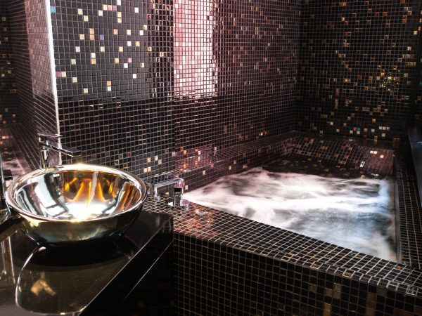 Jacuzzi